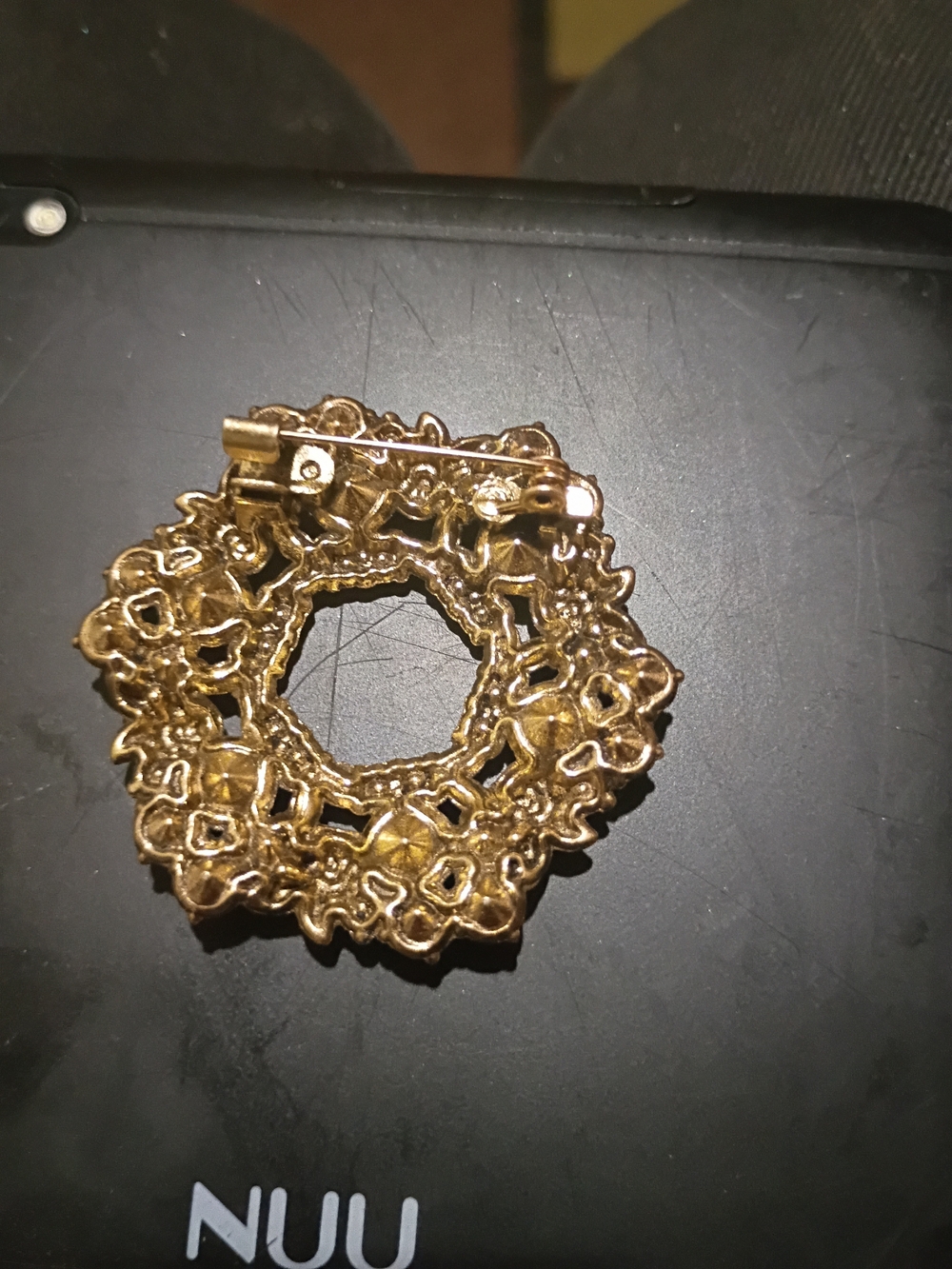 Source Unknown Gold-Tone Floral Wreath Brooch with Blue and Clear Stones - Picture 2 of 3